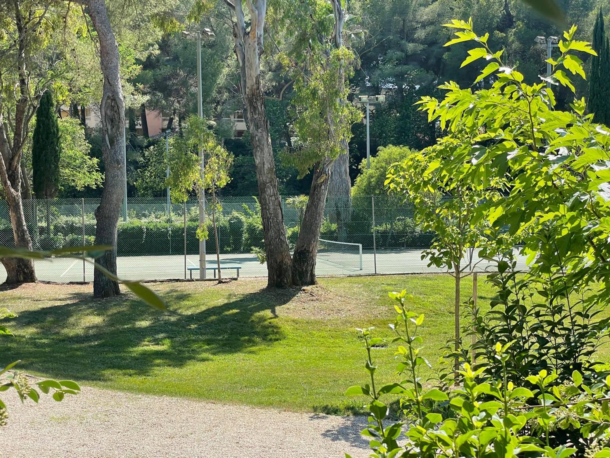 Le Rayon Vert Six-Fours-les-Plages Exterior photo